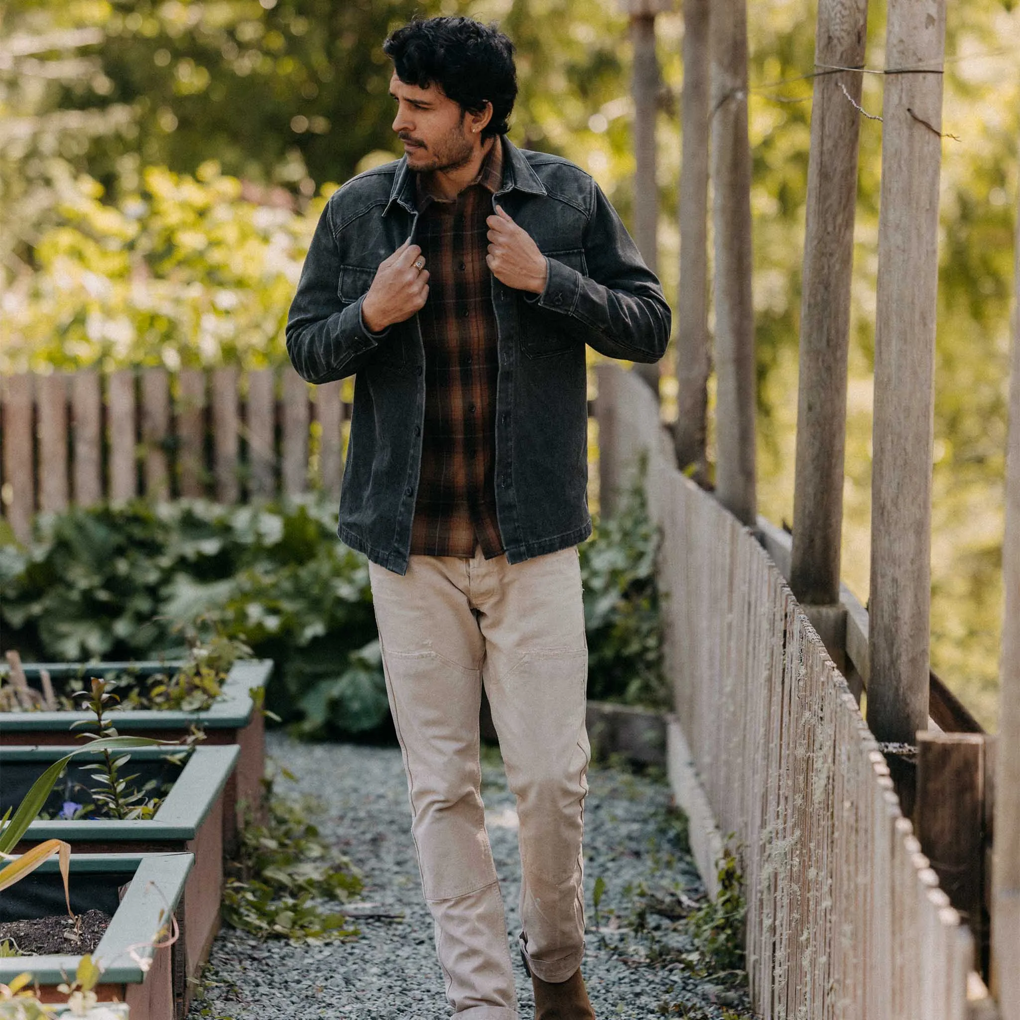 Detachable Layers Wrinkle Free Material The Shop Shirt in Coal Chipped Canvas