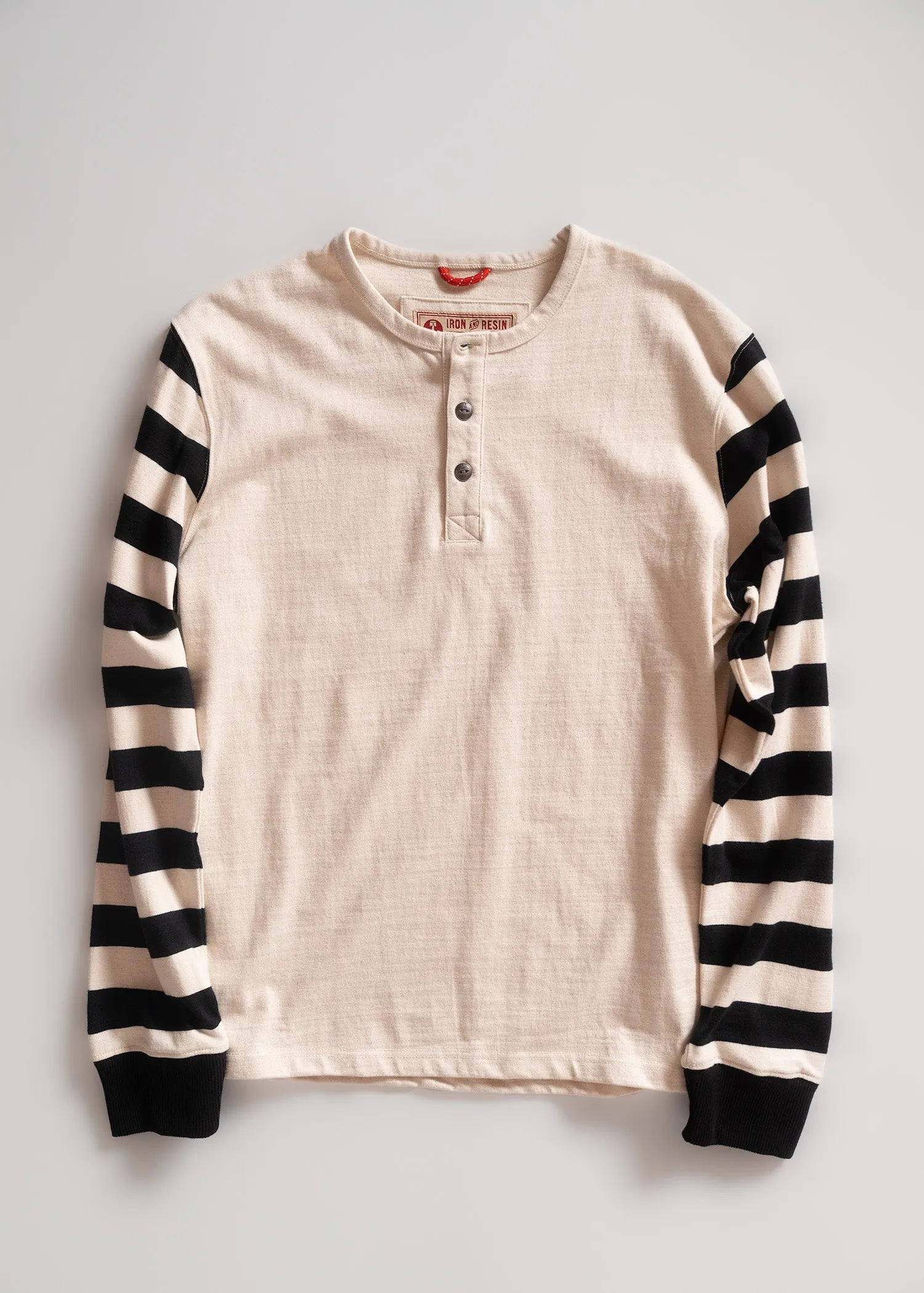 Motor Henley Sweat-Absorbing Fitted Design