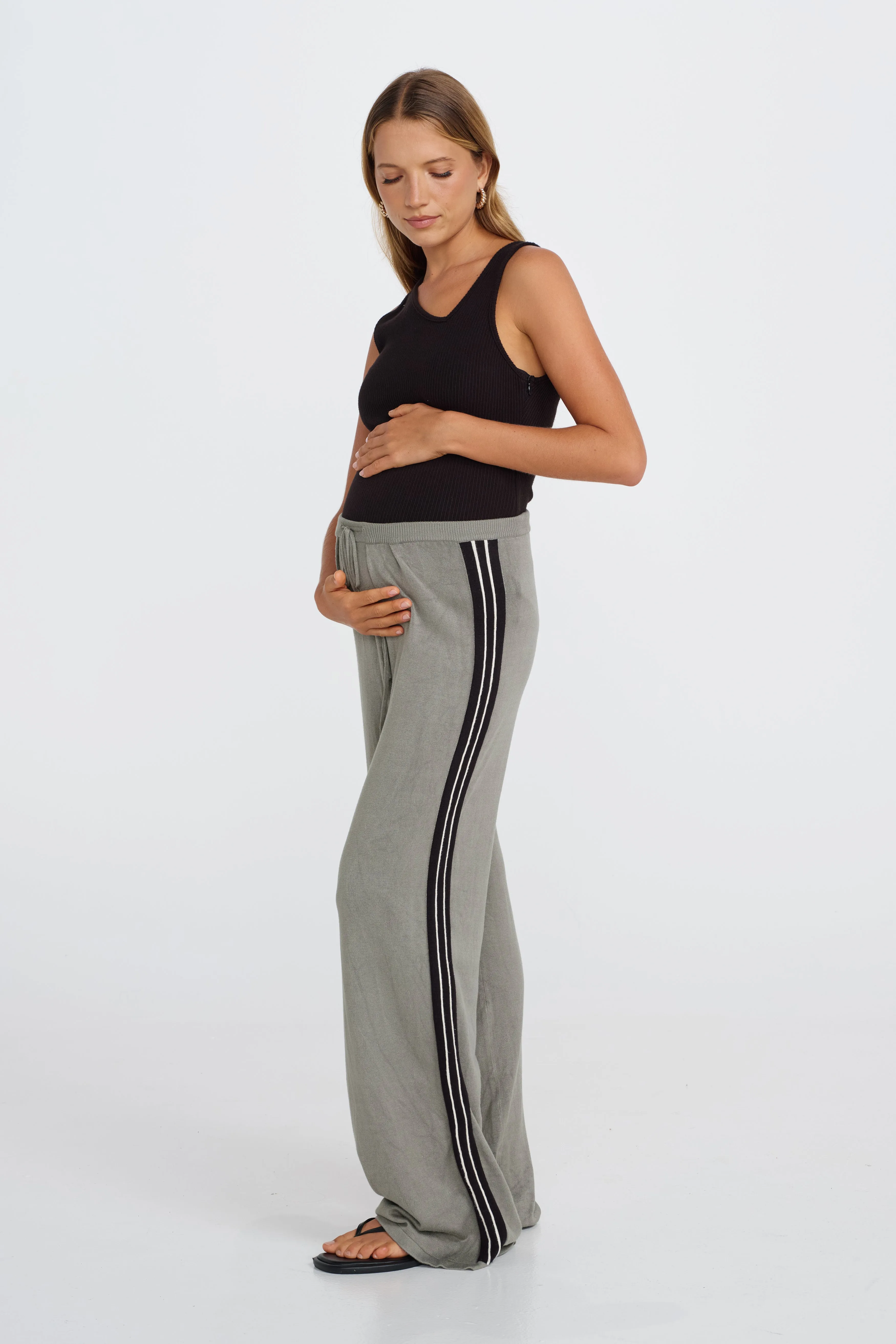 Axel Knit Wide Leg Pants - Khaki active mom