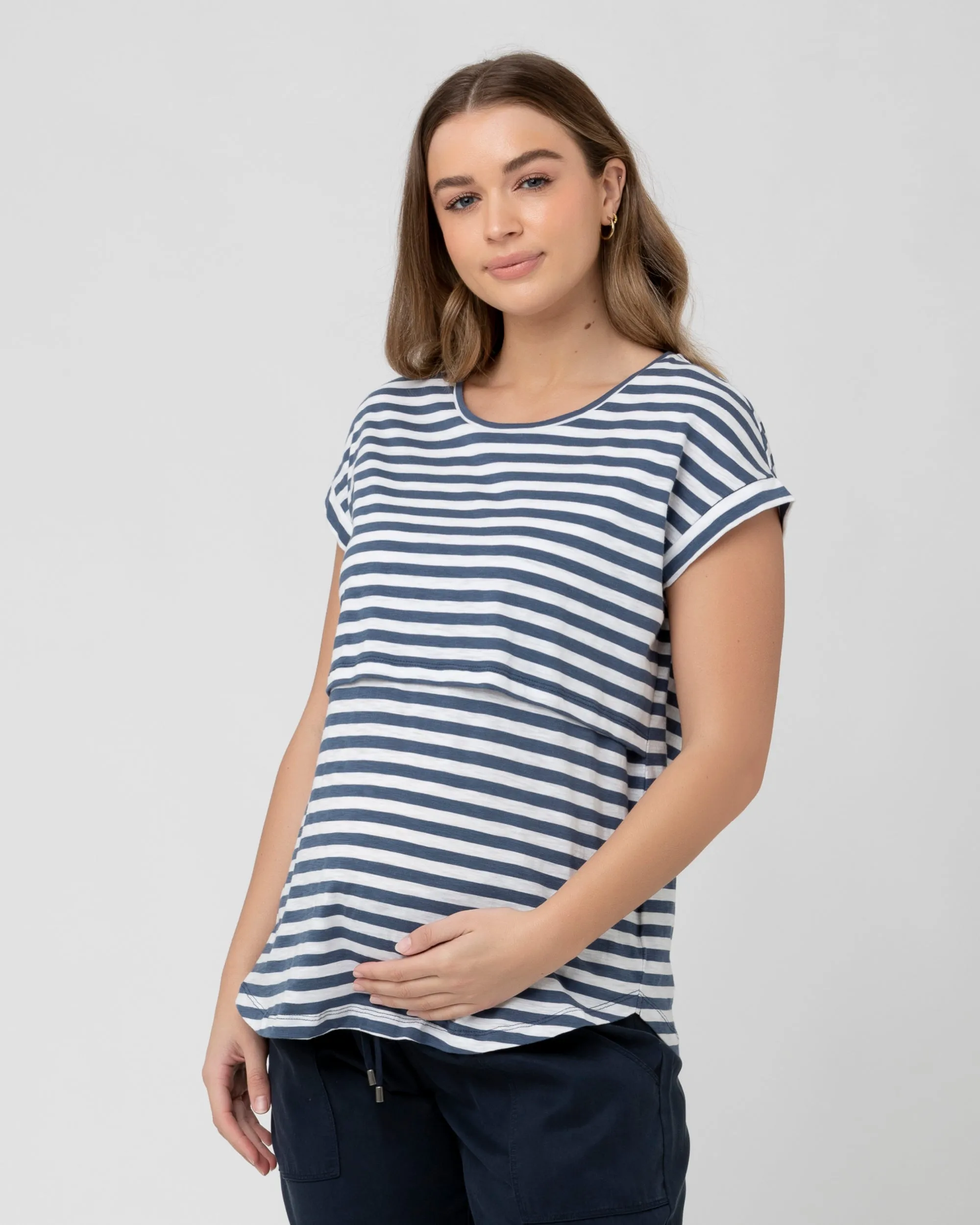 Lionel Nursing Tee Washed Indigo / White split leg