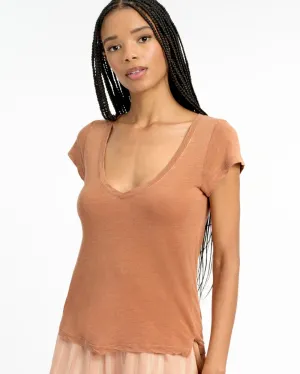 graduation Sandy V-Neck Tee