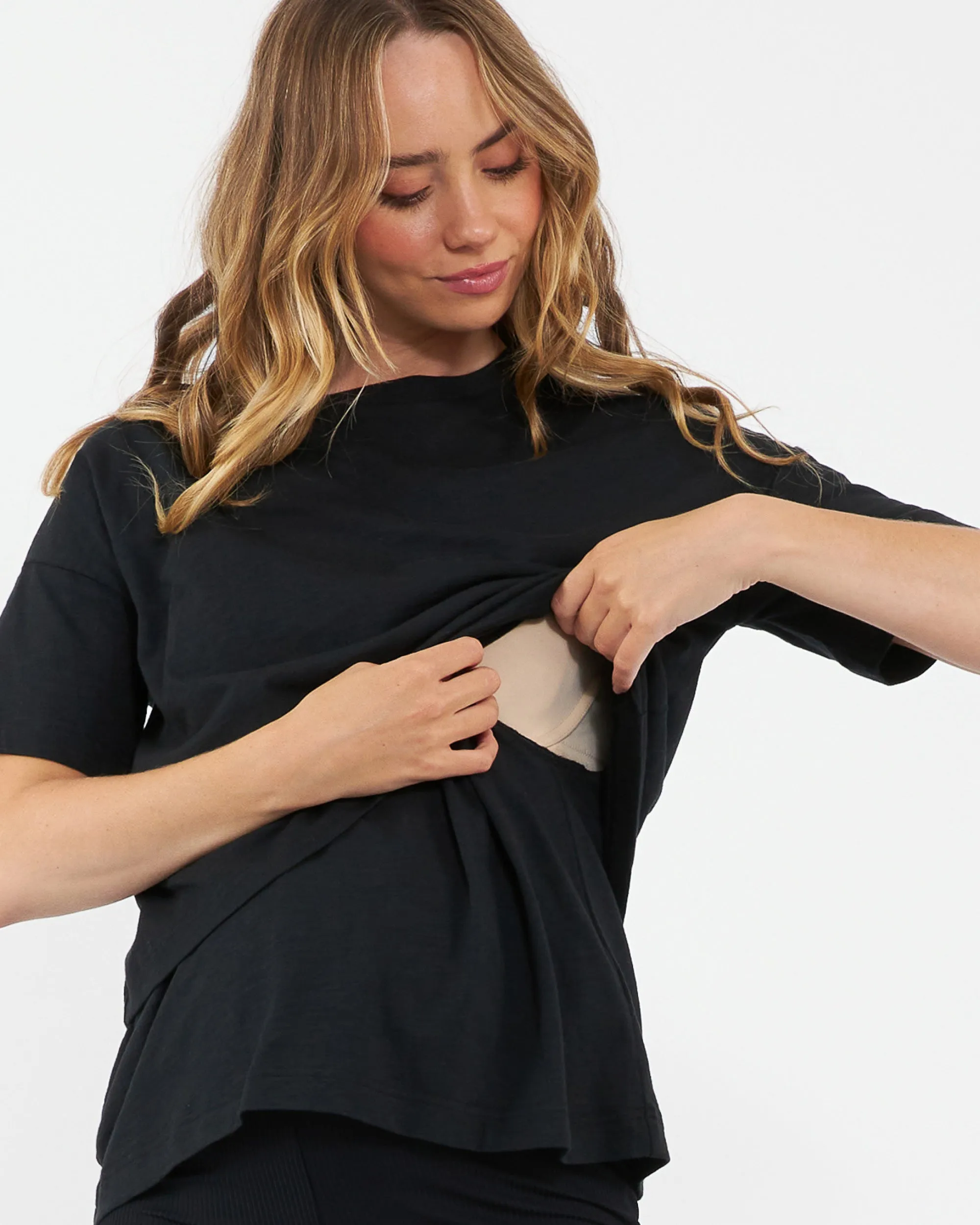 Claud Nursing Tee  Black working mom