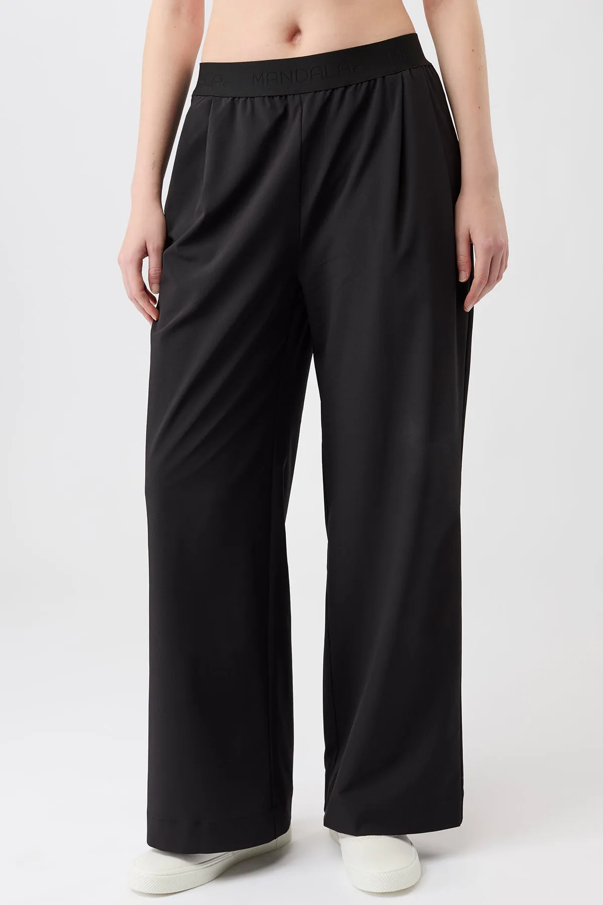 Non Clip Wardrobe Essential All Day Long Pants - Black