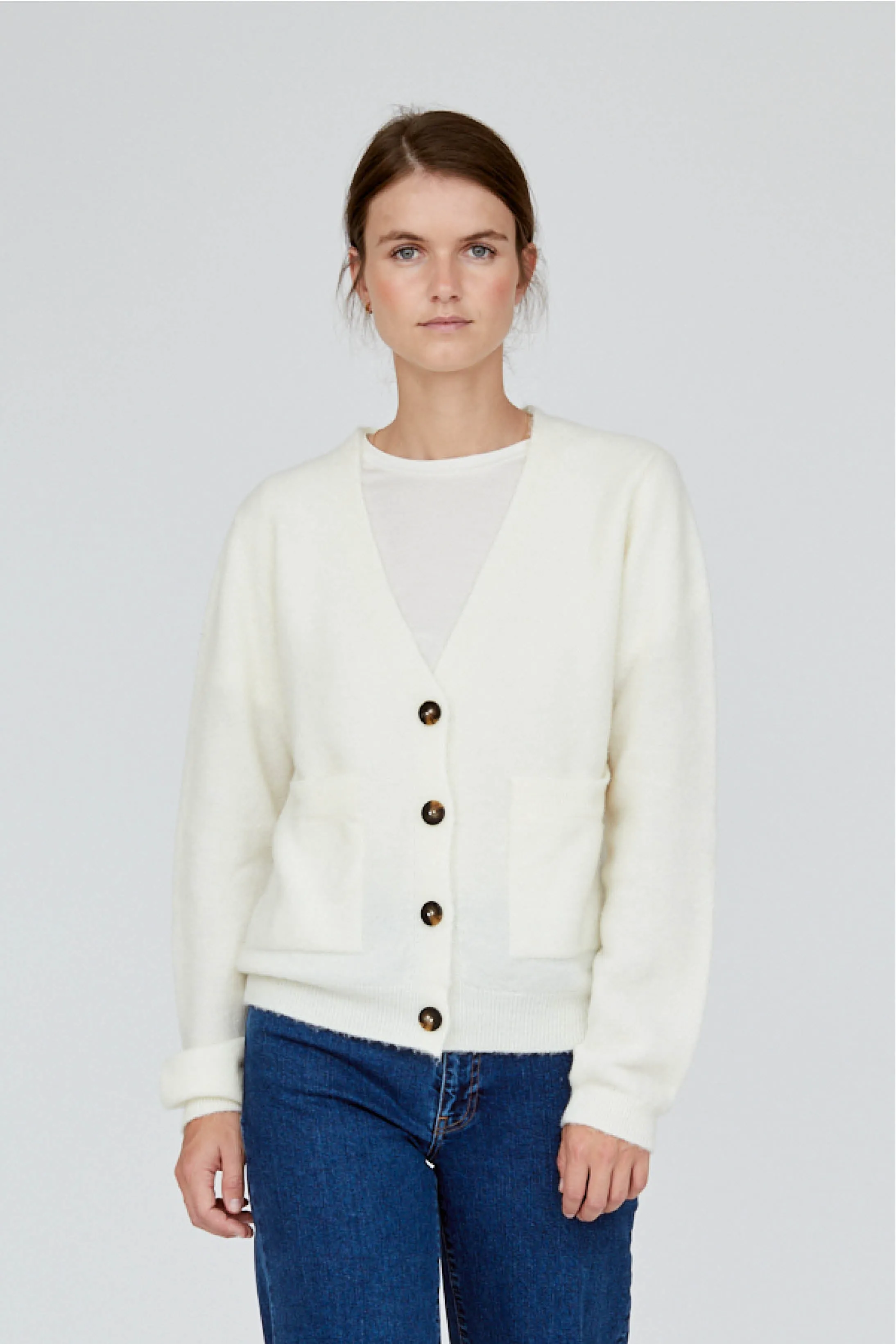 Claudia V-Cardigan W. Pockets - Birch Ready Style Compact Knit Technique