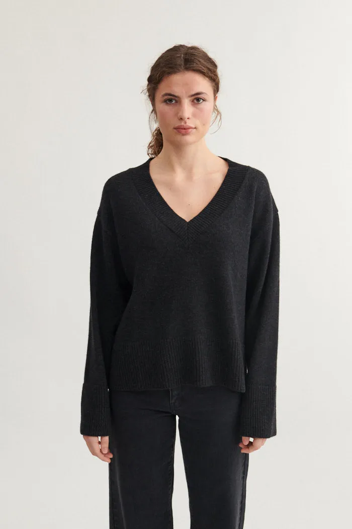 Organic Cotton Blend Cady V. Neck - Dark Grey Mel.