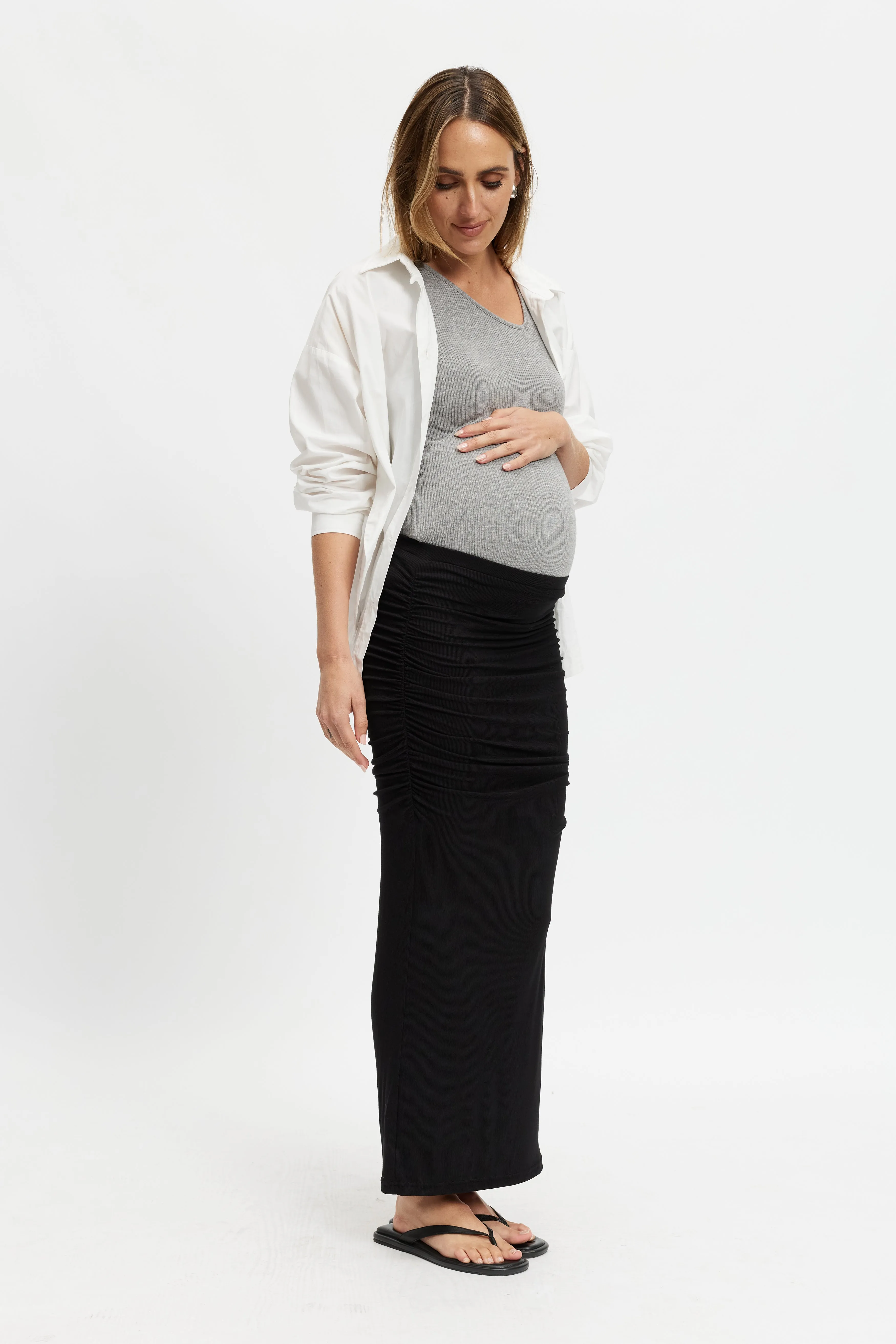 baby bonding Minimalist Style Ari Ruched Rib Midi Skirt - Black