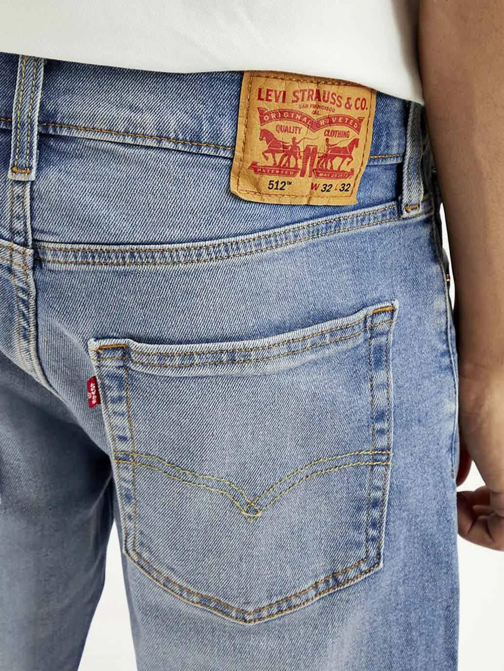 Affordable Outdoor Adventure Artist Vibe Men's 512 Indigo Slim Tapered Fit Mid Rise Jeans