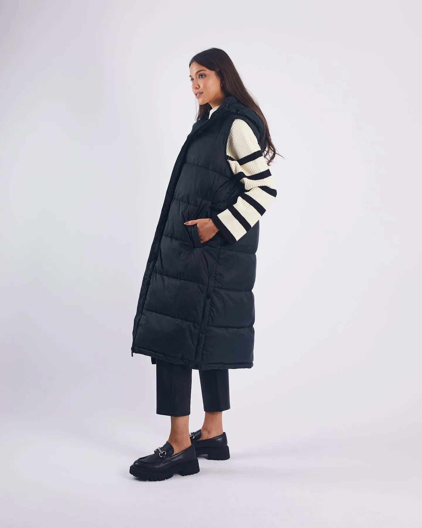 Faye Gilet Black Winter Layering Piece