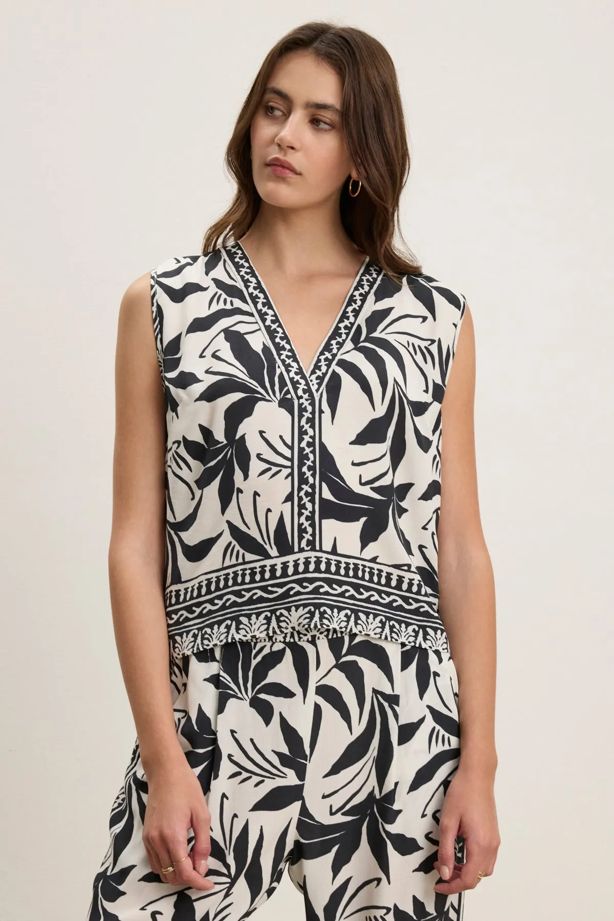 LINDSAY TOP Pullover Design