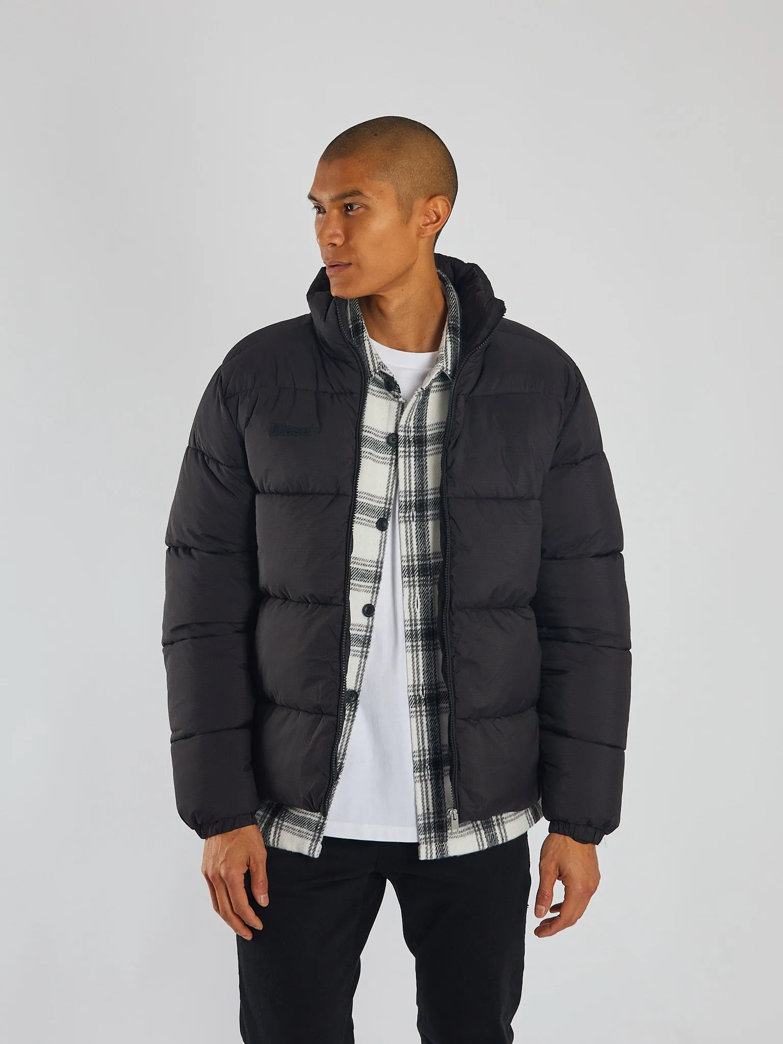 Quick Release Buckle Mechanism NonChafing Seam Placement Mack Puffa Matte Black