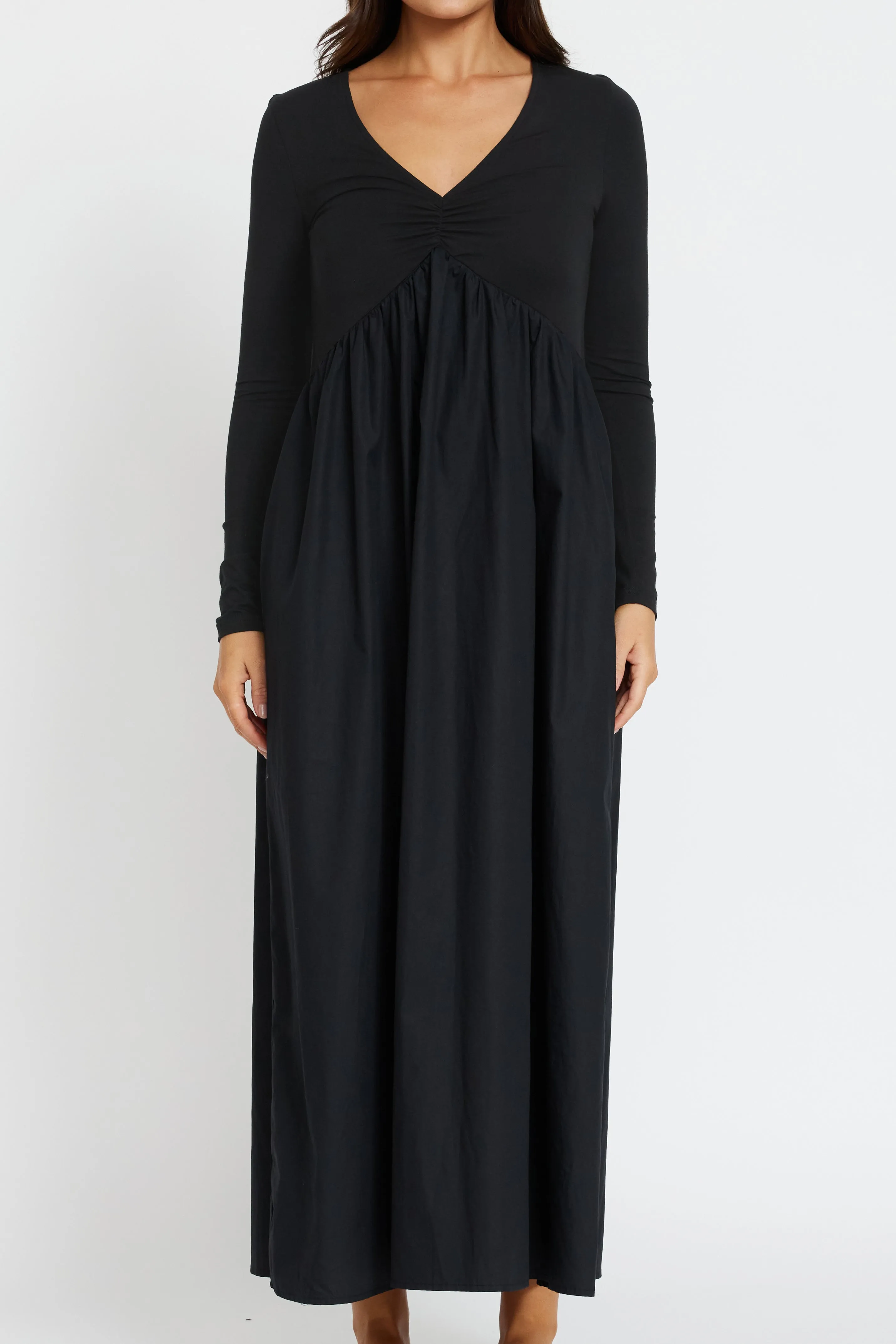 discreet opening Jocelyn Combination Babydoll Maxi Dress - Black