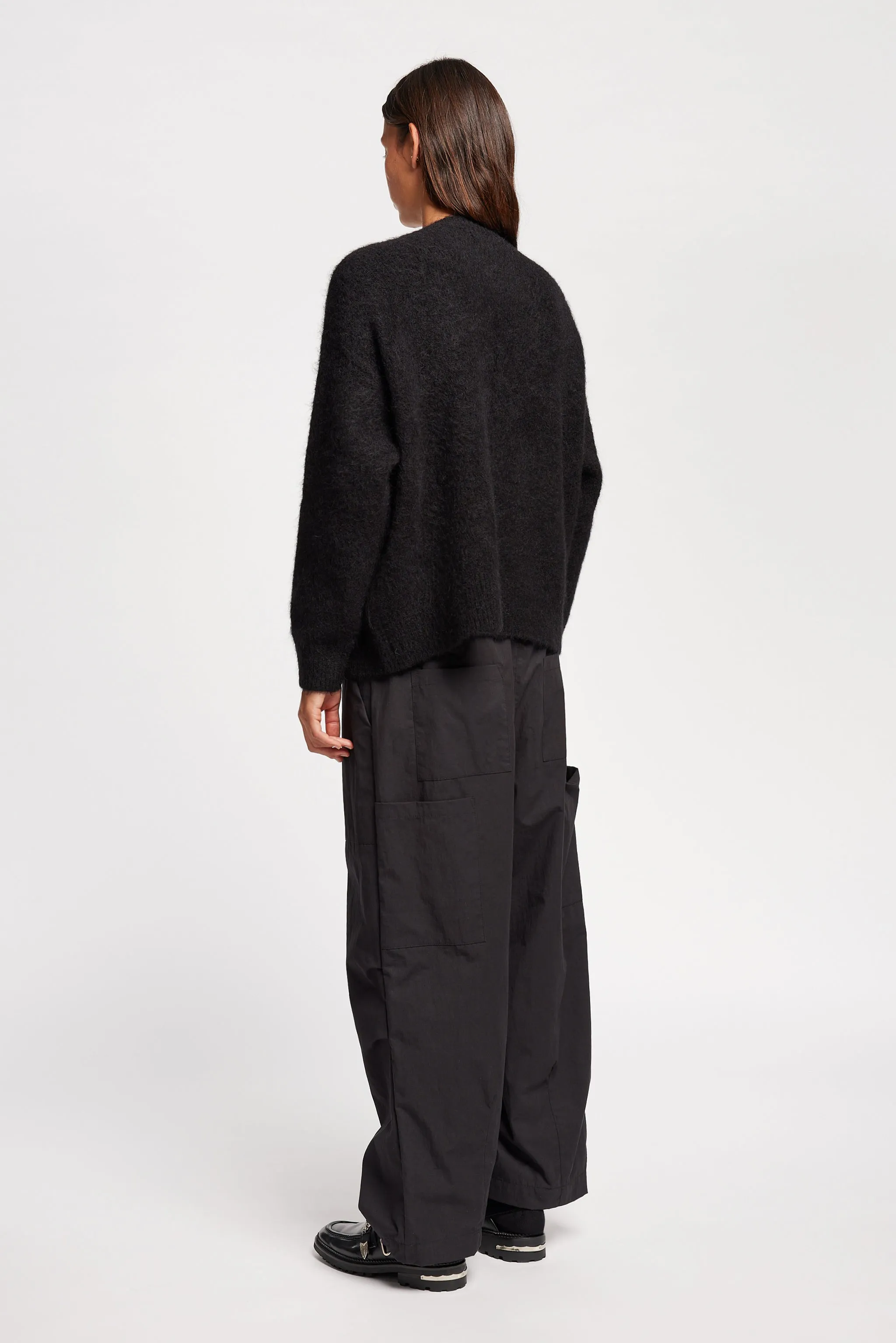 Multi Directional Stretch Laurel Crew Neck Knit Black