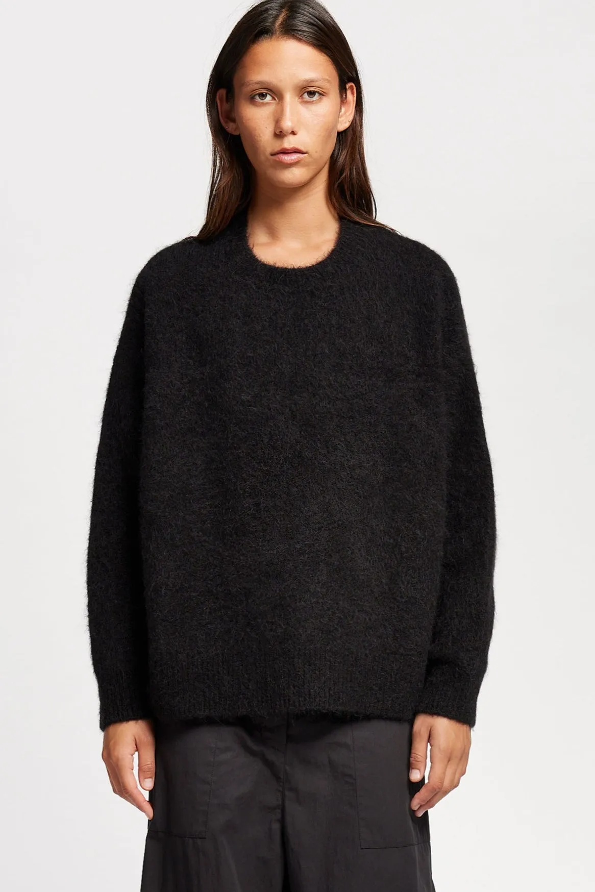 Laurel Crew Neck Knit Black Daily Comfort Cool Layering