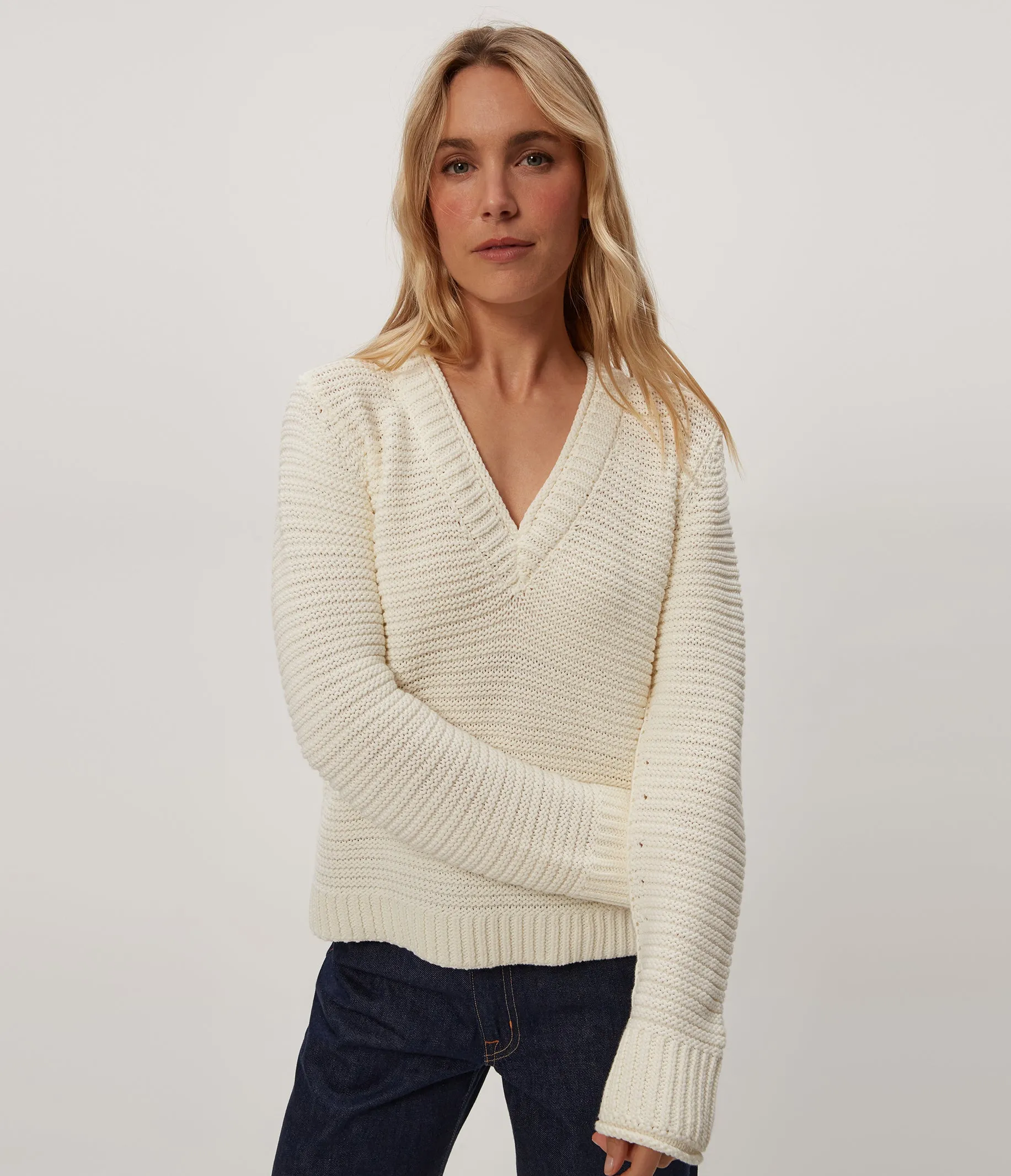 Linda V-Neck Pullover Home Layer