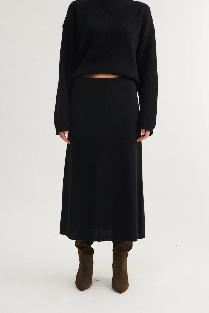 Fall Wardrobe Lise 3/4 Skirt - Black