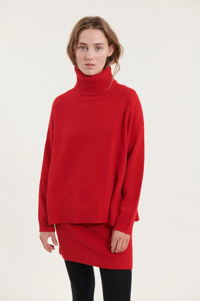 Lise Short T-Neck - High Risk Red Natural Fiber Blend GentleWaistband