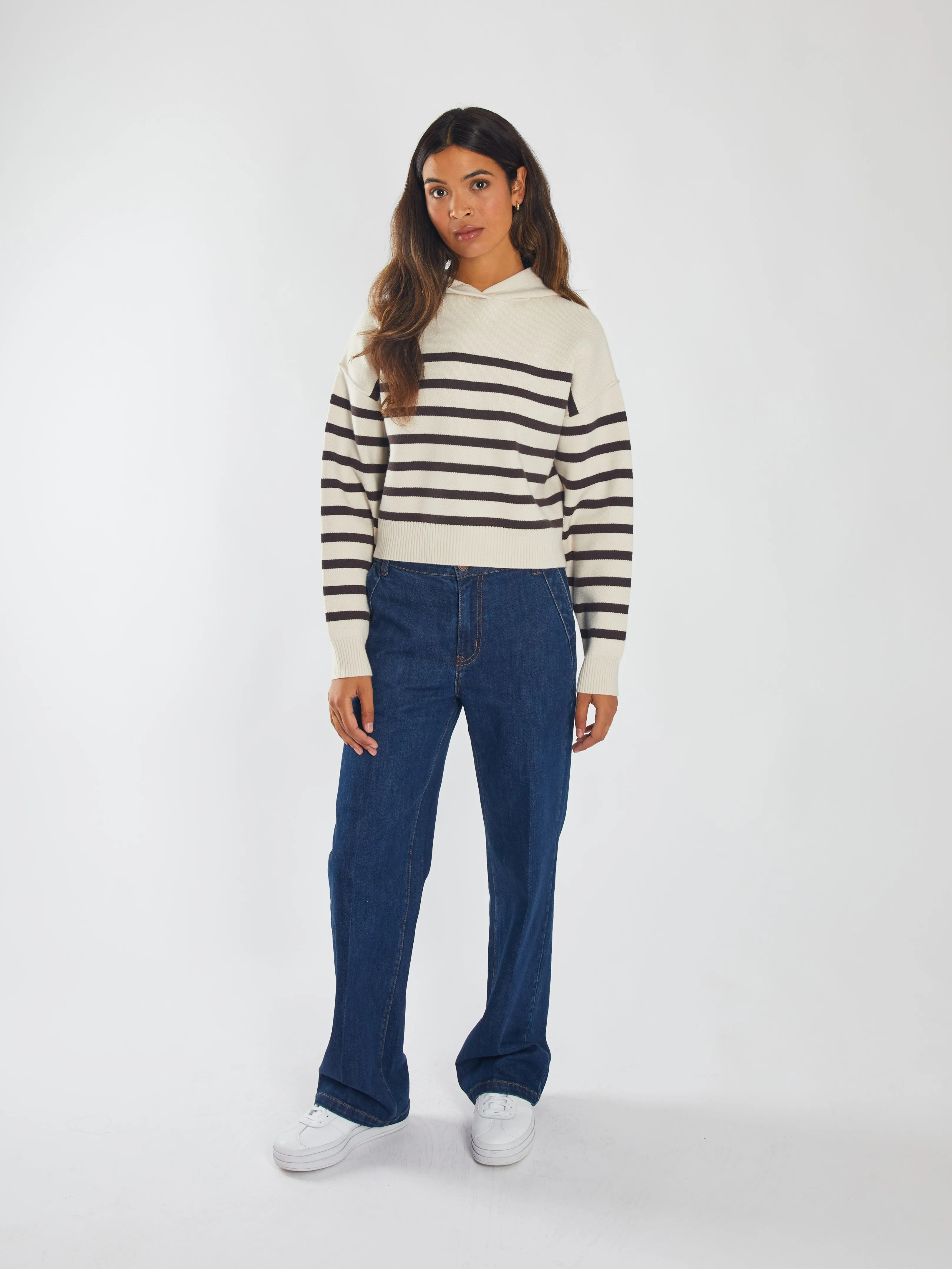 Meredith Knit Stone White Seasonal Comforted