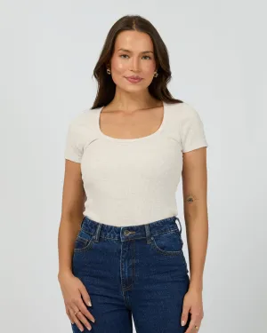 City Fashion Look Summer Fashion Mia Tee Oatmeal