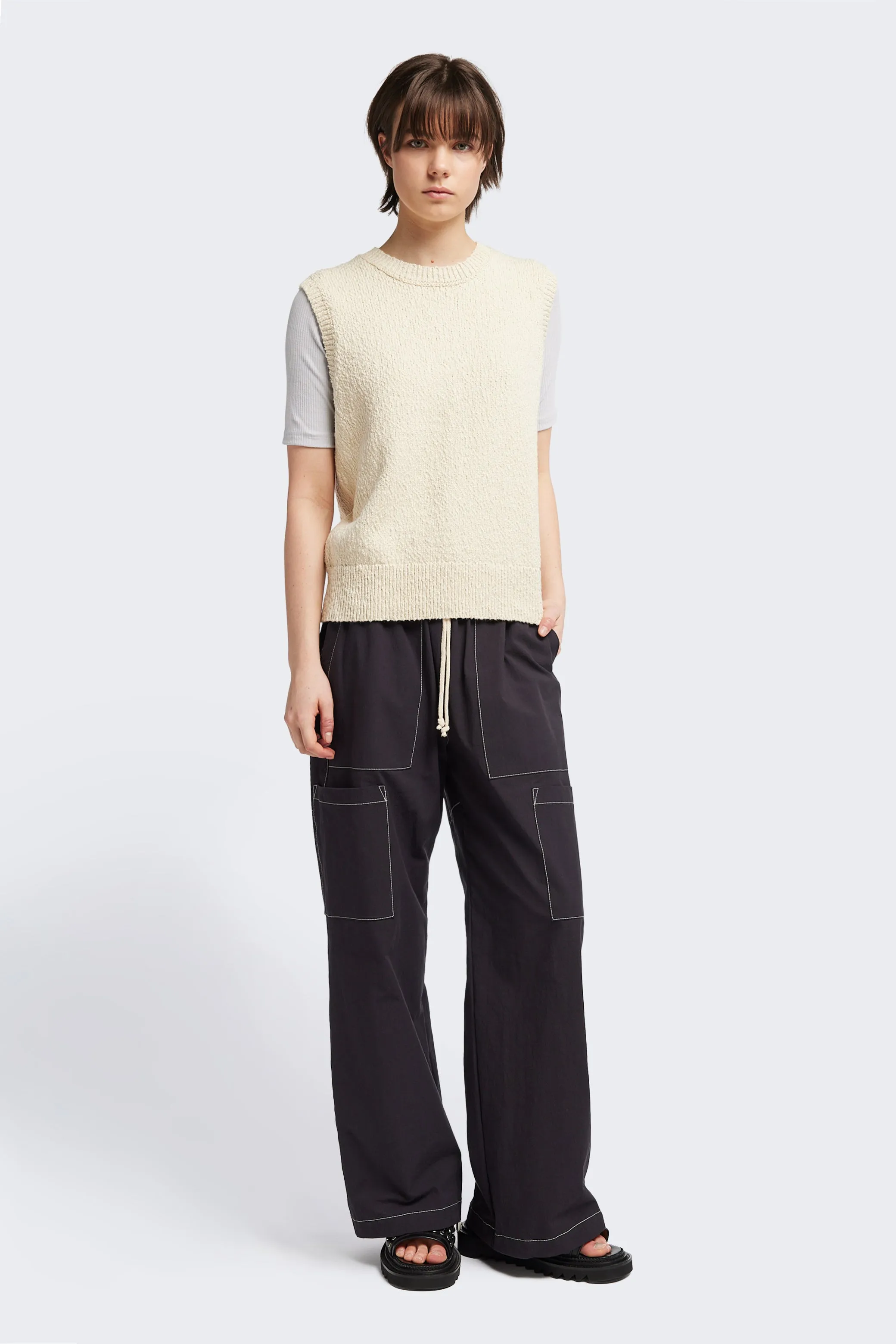 Compression Fit Picknicker Knit Vest Ecru