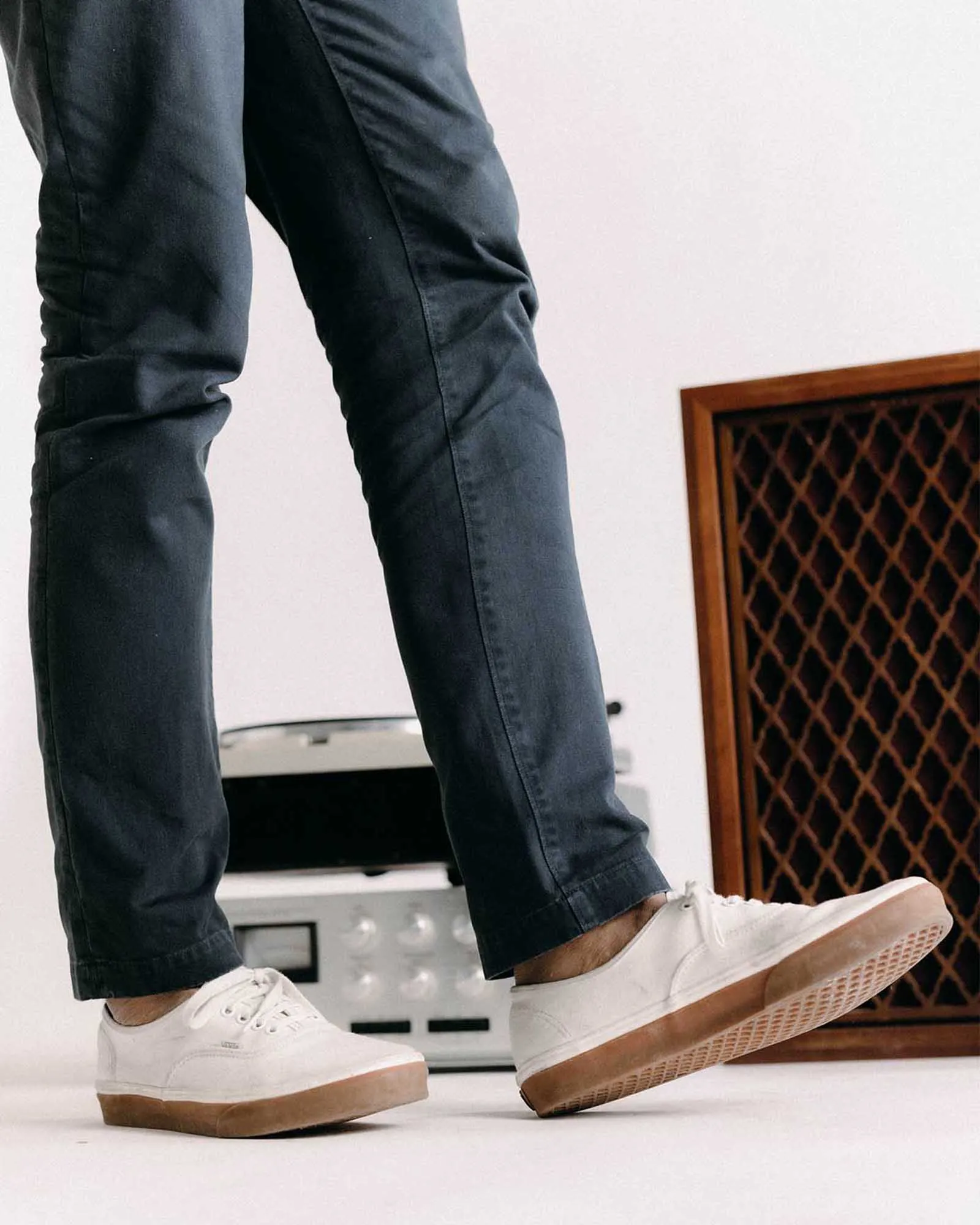 Odor Control Treatment The Slim Foundation Pant in Organic Navy