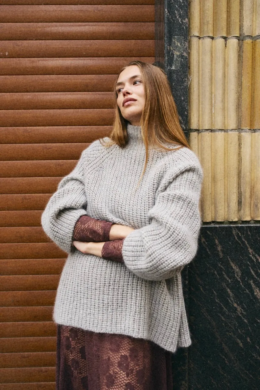 Nori Sweater Flexible Knit Construction