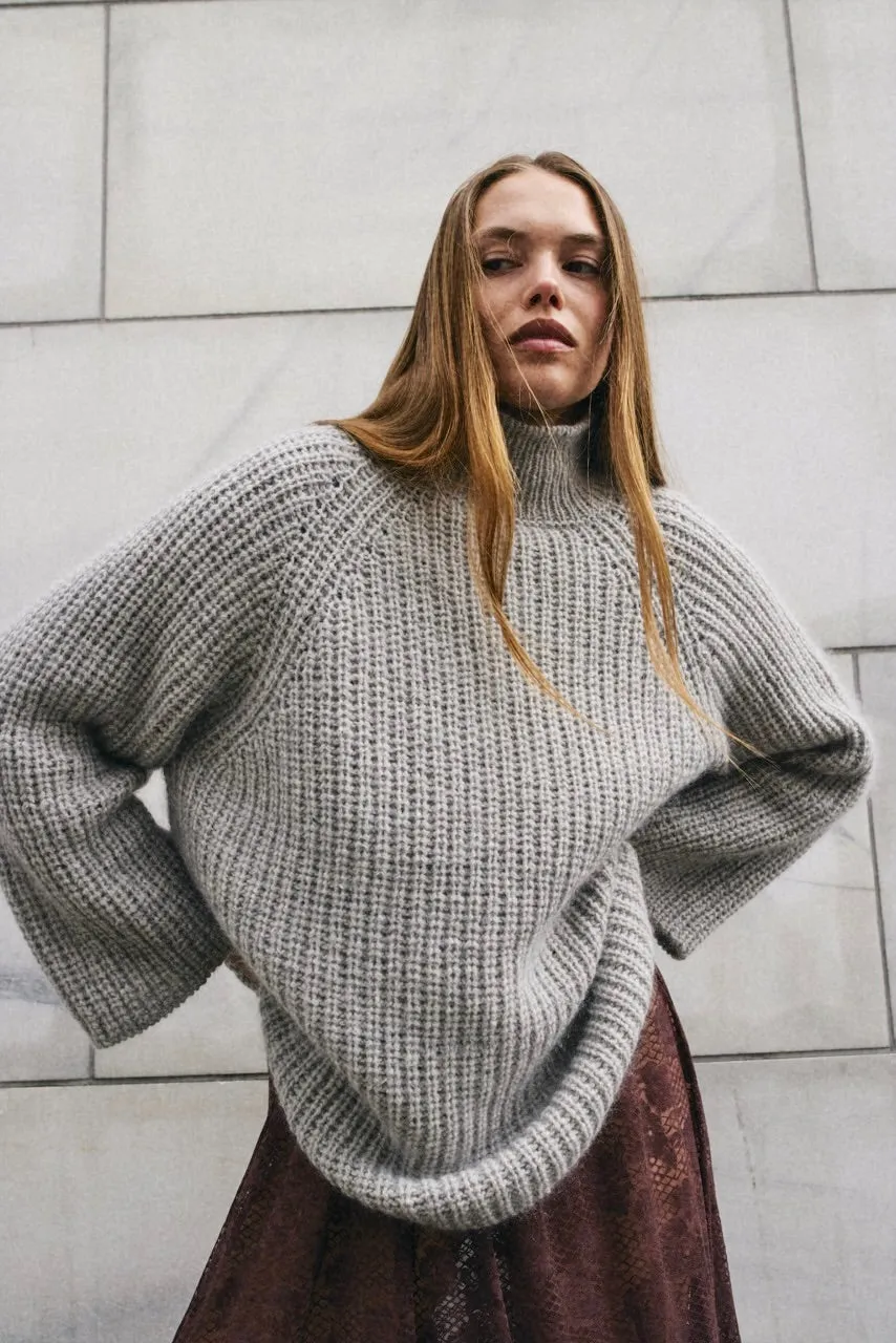 Simple Classic Nori Sweater