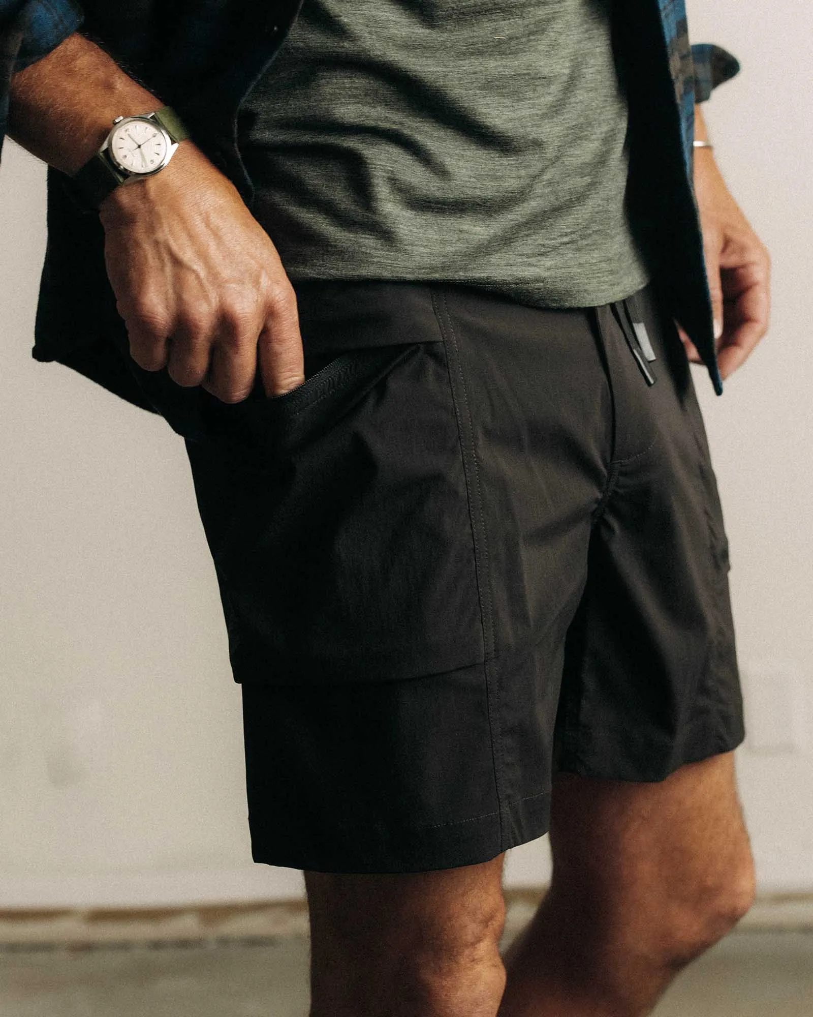 The Ridgeline Short in Coal Movement Flex