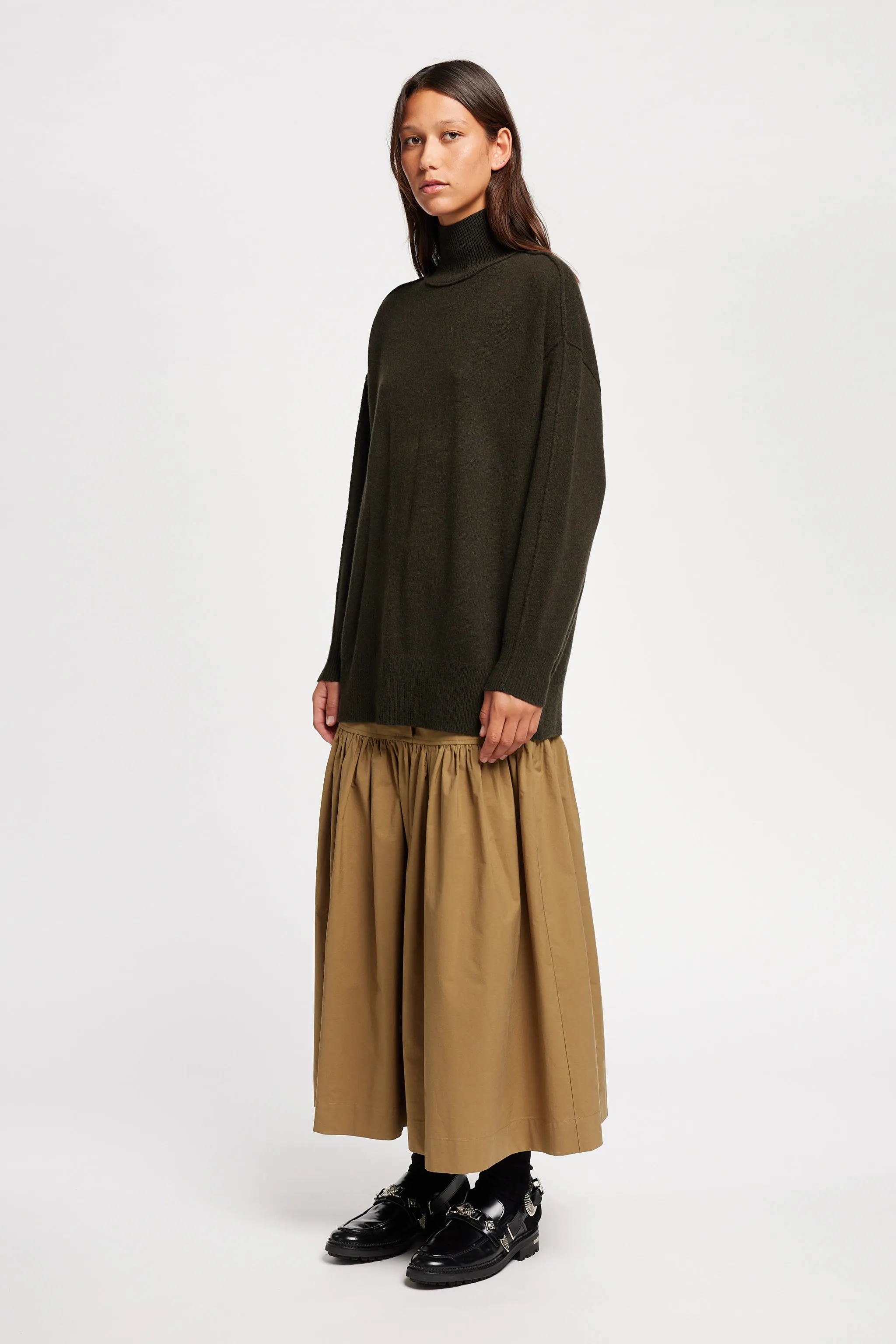 Overflow Knit Darkest Green Double Layered Hem Daily Wear