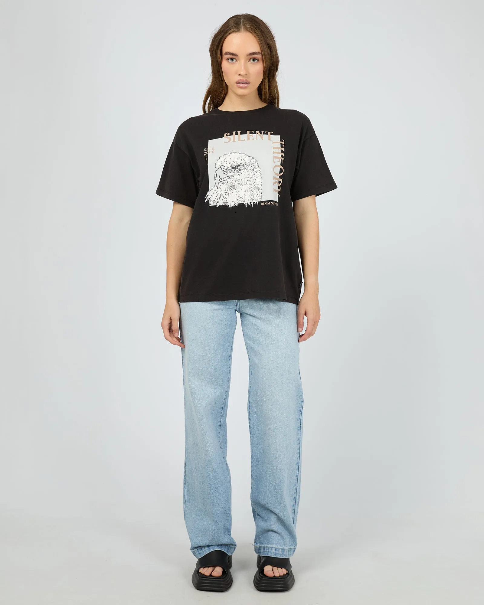 Soft Texture Quaint Tee Washed Black