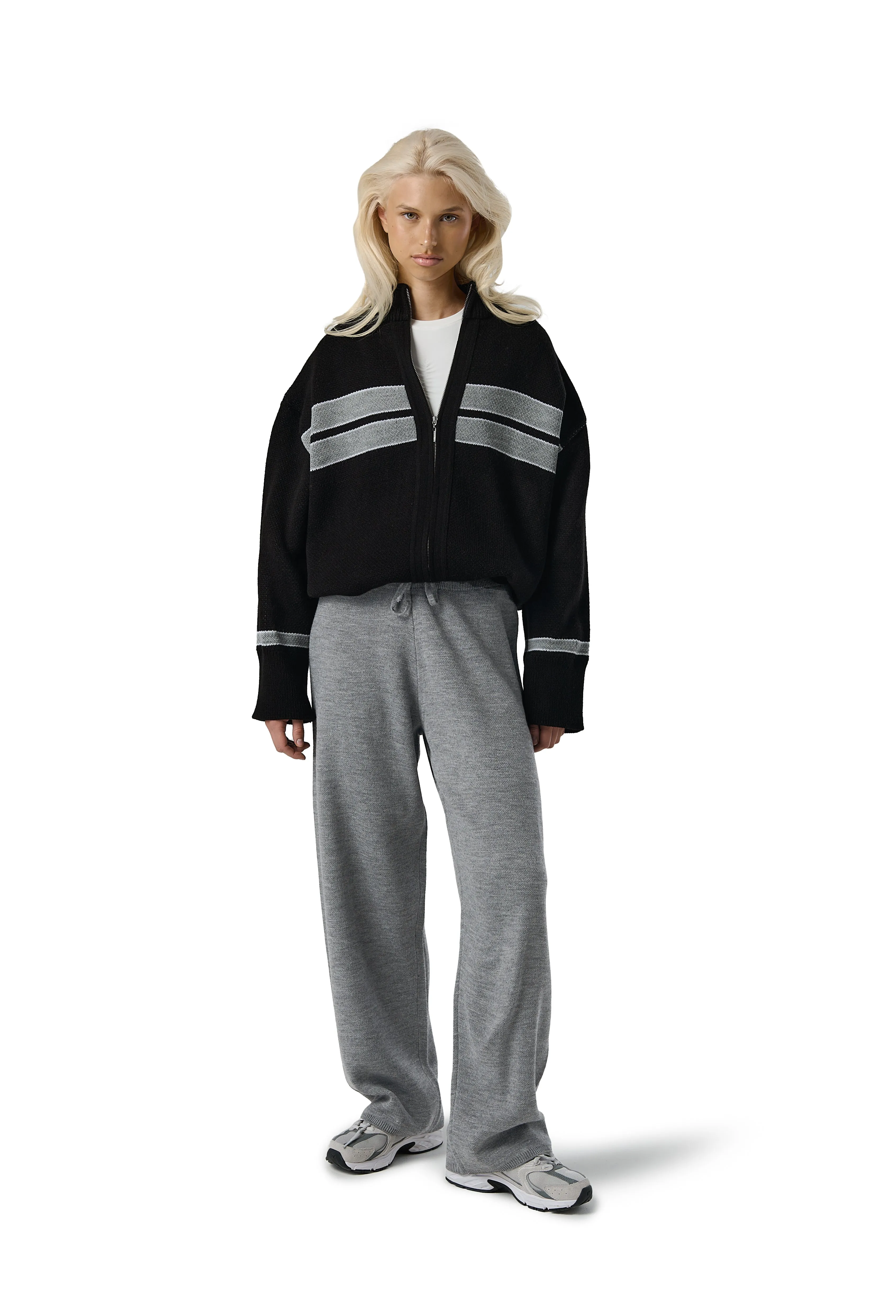 Muffle Knit Zip Up Cardigan in Road Street Comforted Cozy Layer