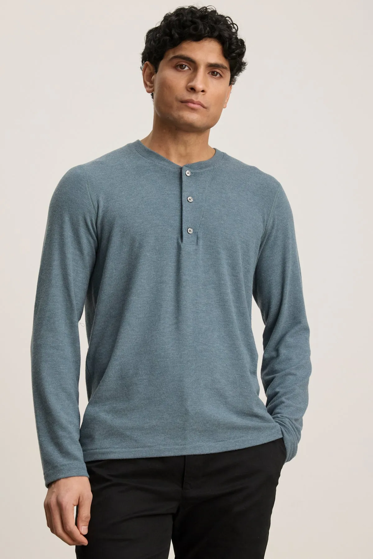No-Fuss Look Seasonal Casual Look RYLAND HENLEY