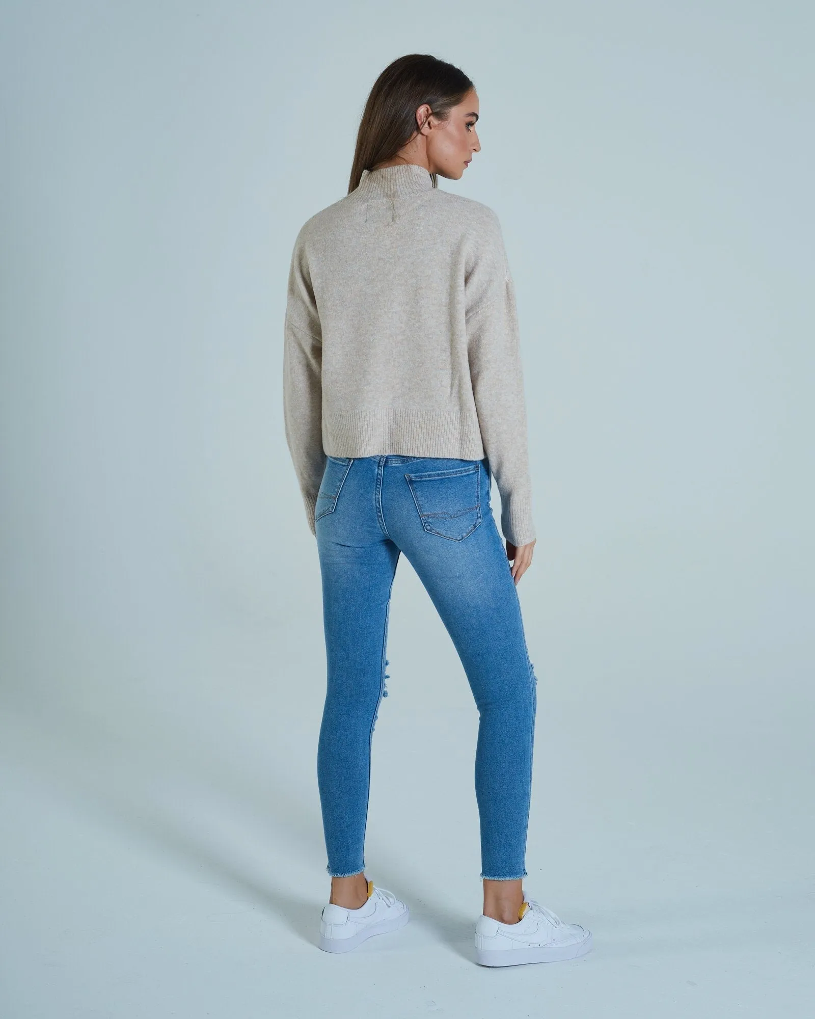 Amelie Knit Oatmeal Melange Cozy Weekend Zigzag Stitch Detail