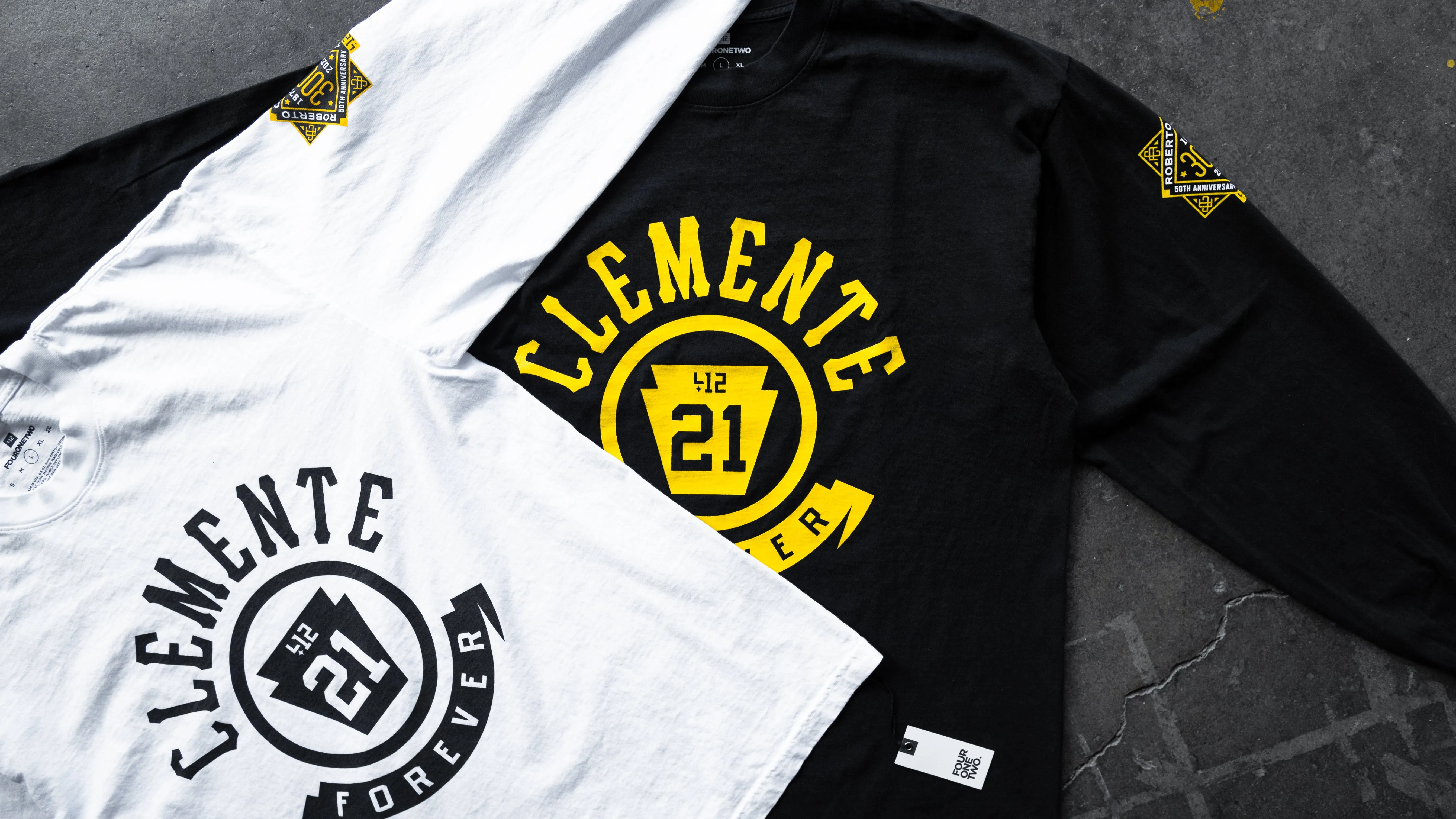 412? For Clemente?C50th Anniversary LS Tee Pocket Detailing