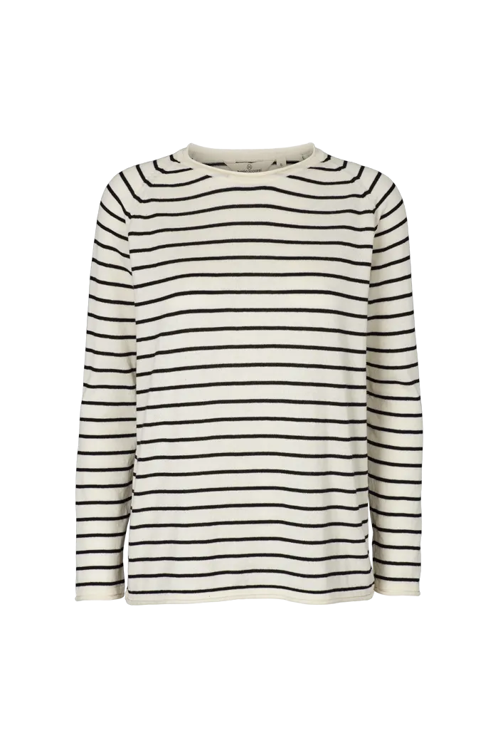 Understated Charm Flexible Knit Construction Soya Sweater - Whisper White/Black