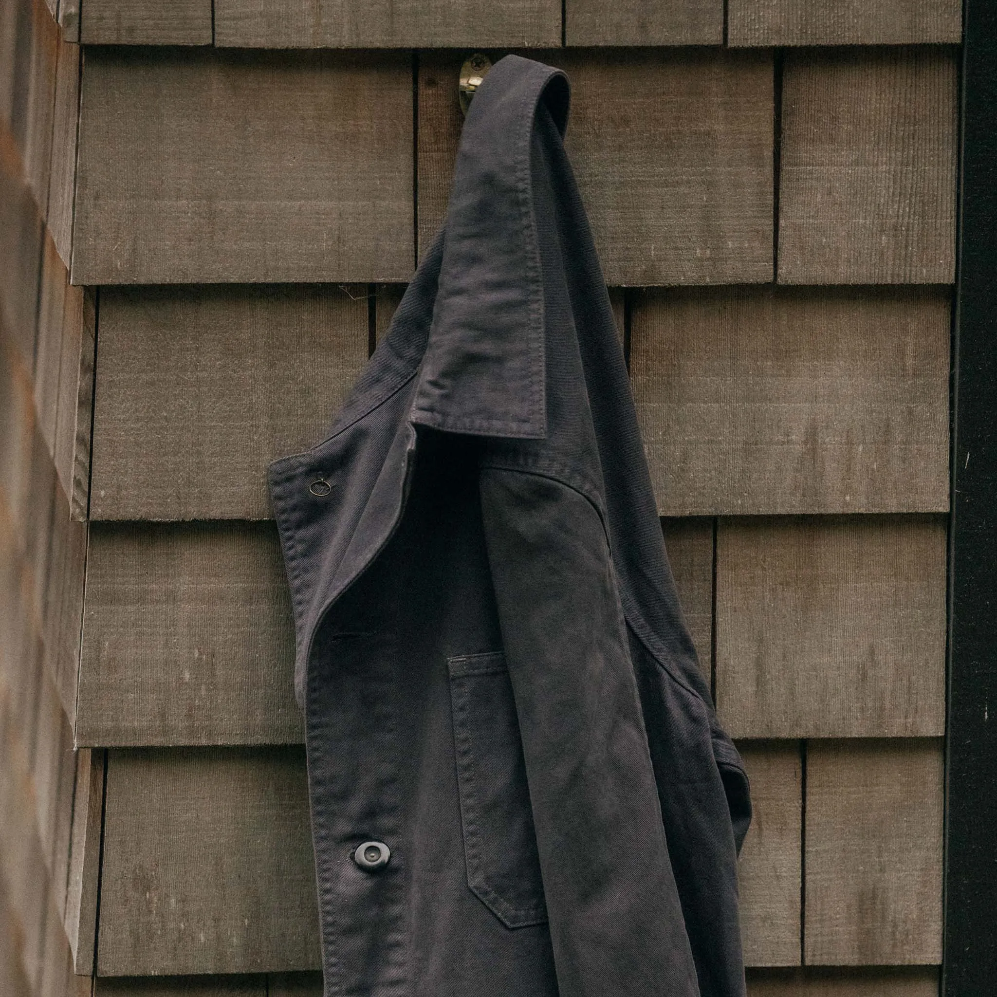 Tactical Wear Adjustable Detachable Hood The Ojai Jacket in Organic Charcoal Foundation Twill