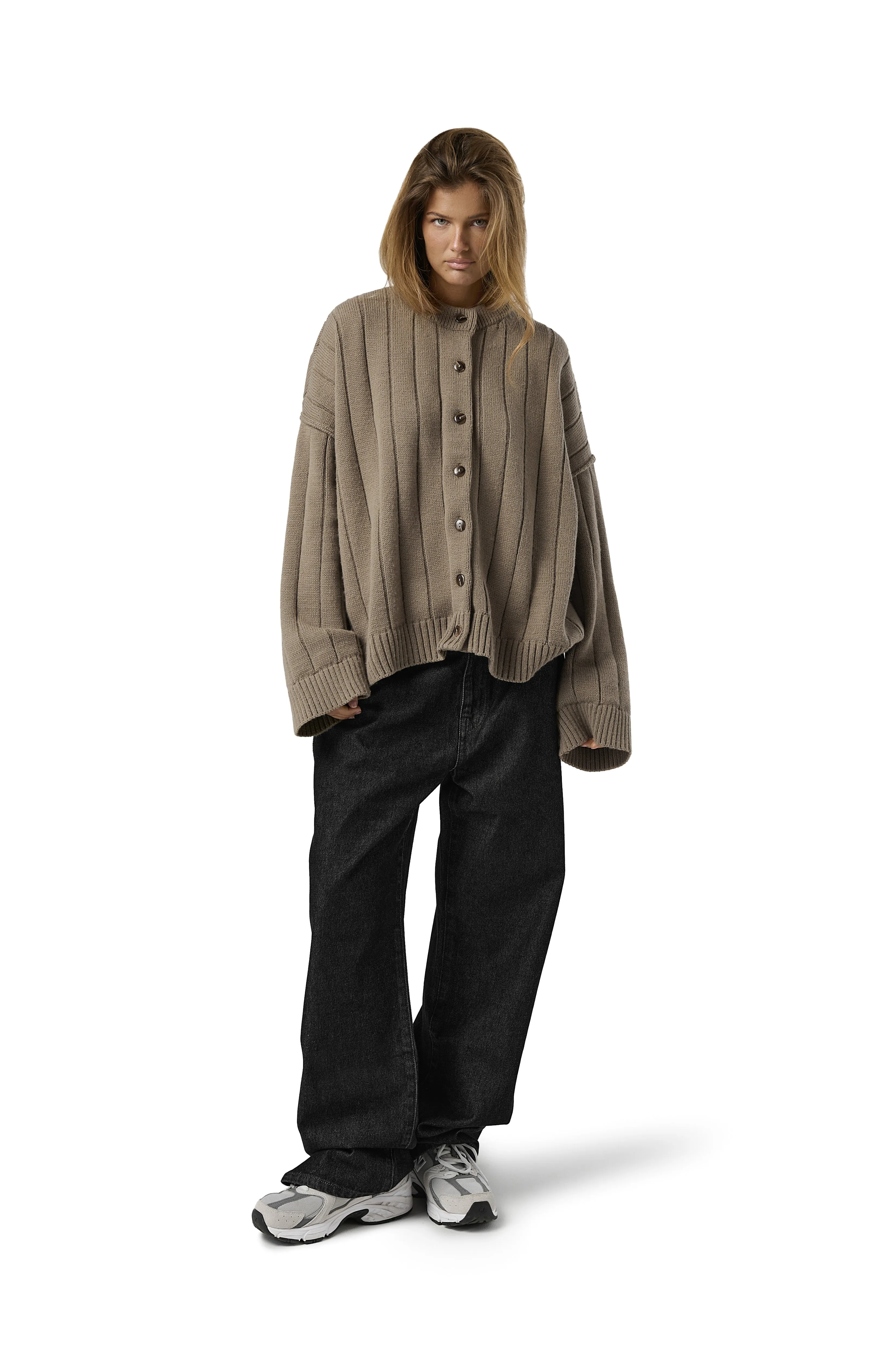 Home Warmth smooth zipper Bryant Button Cardigan in Beige