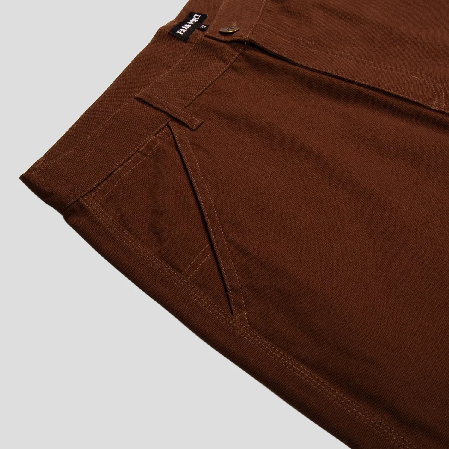Contoured Cuff Design PASS~PORT "MOVERS" SHORT BROWN