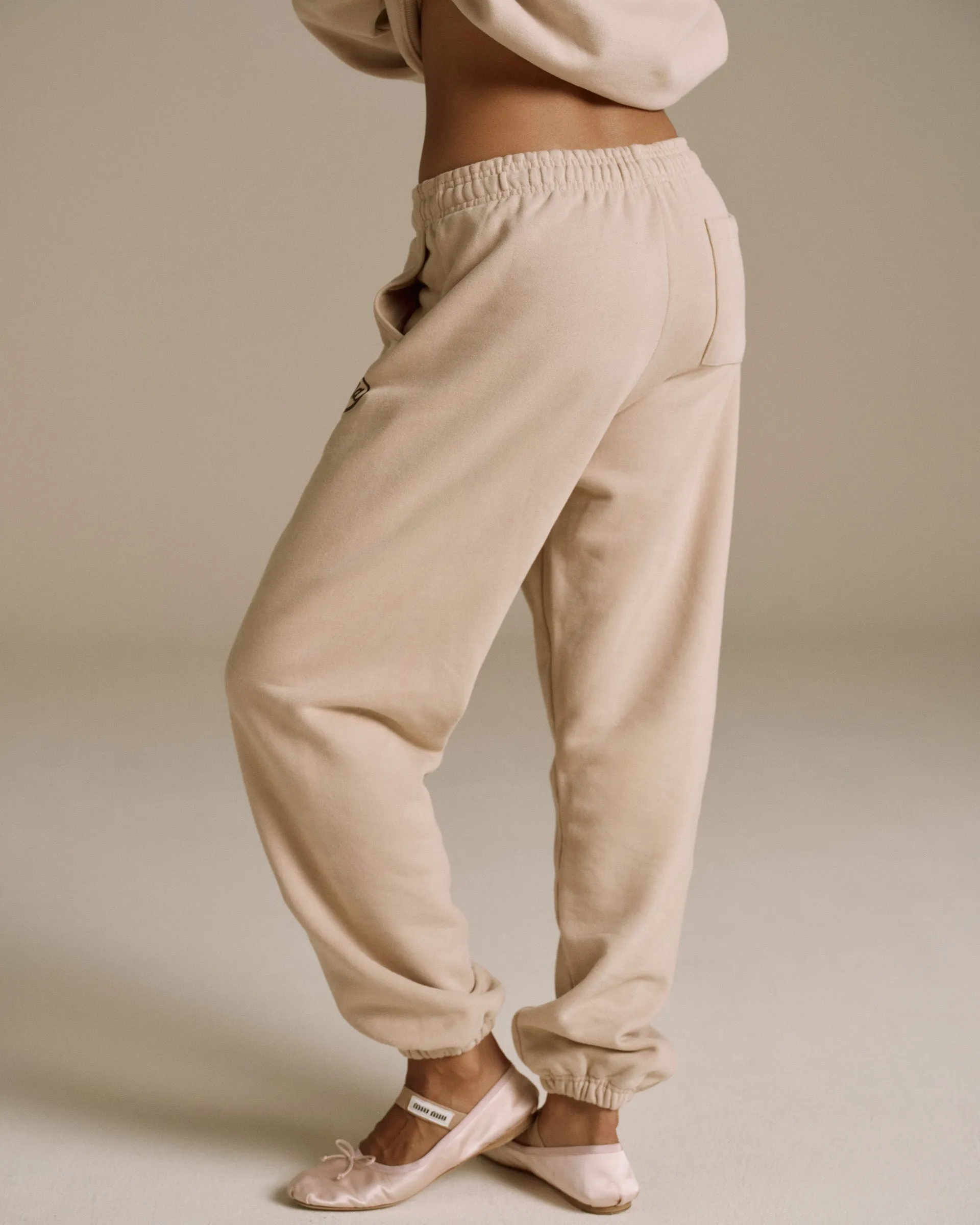 Flat Seams Signature Sweatpants - Almond