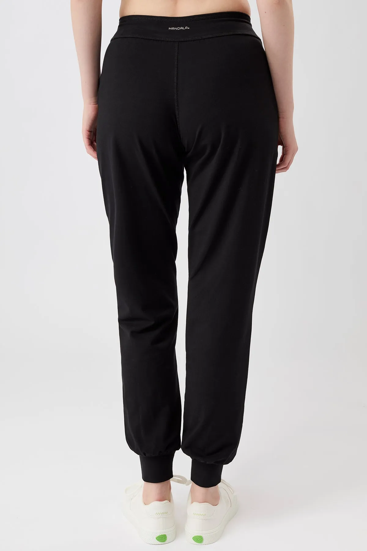 Smooth Fabric Gripper Waistband The N.Y. Pants - Black