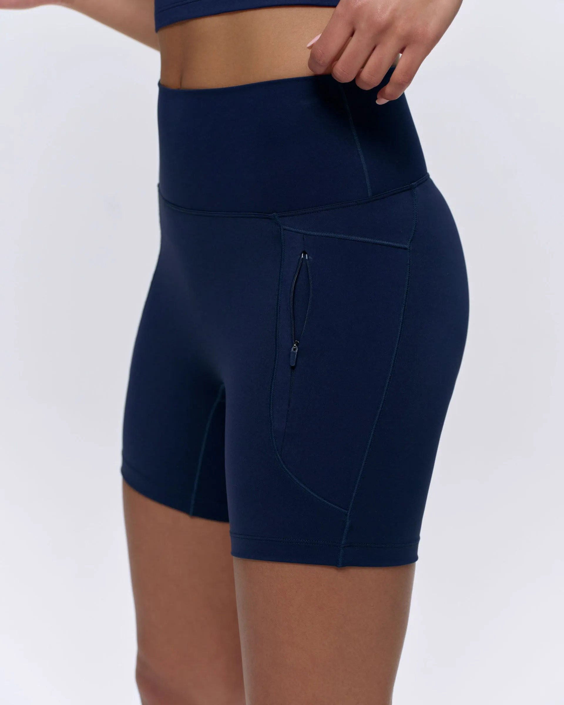 Seamless construction Ultimate Ultra Crop Pocket Shorts - Navy Blue