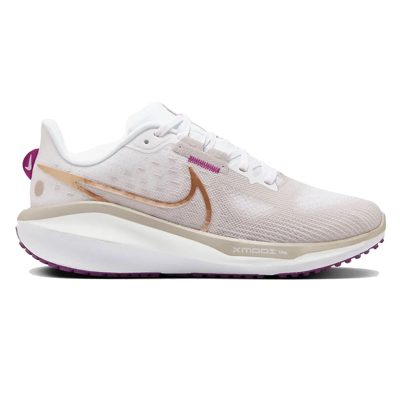 running for a way to stay connected to the community Womens Nike Vomero 17