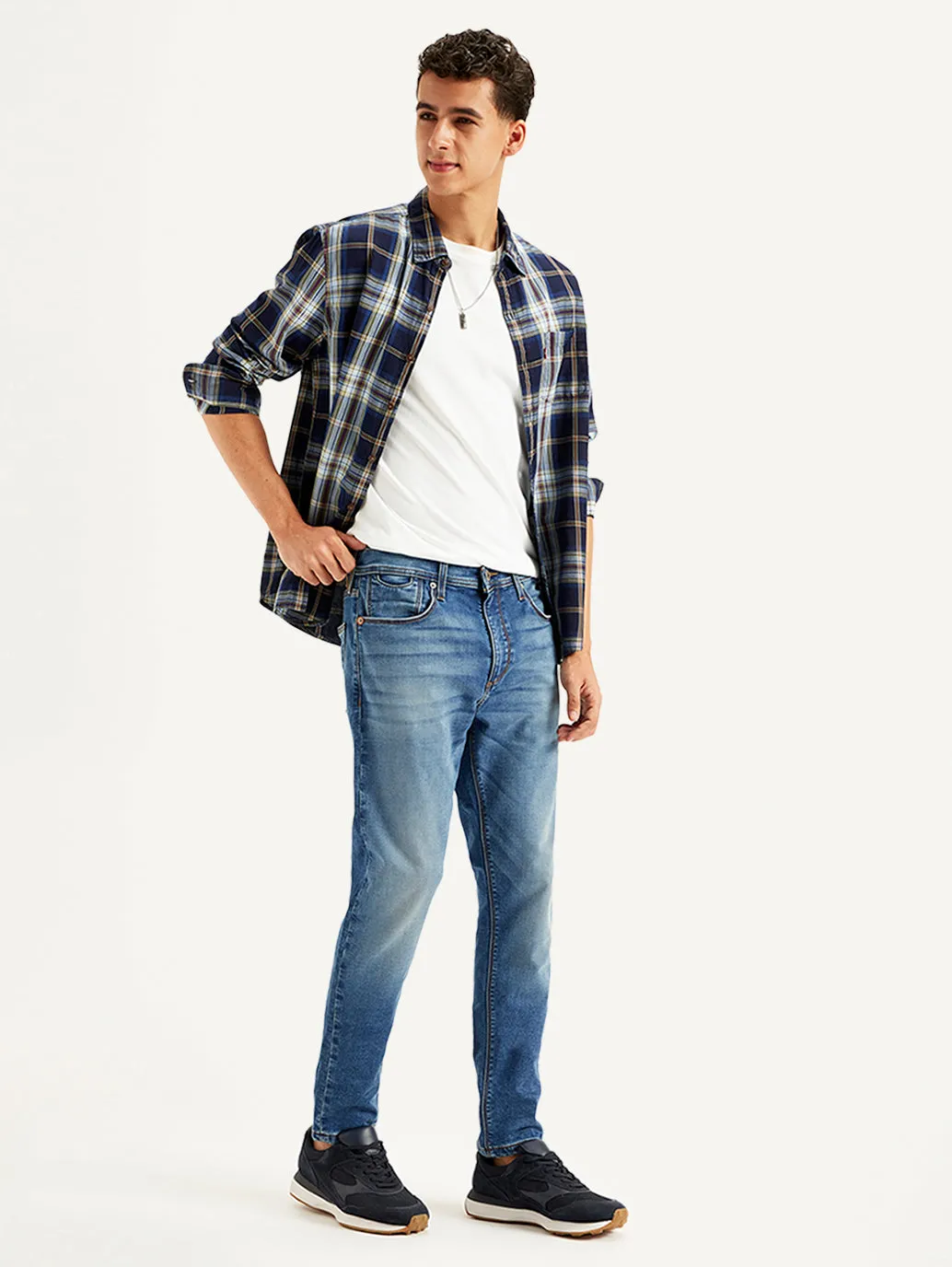 Men's 512 Blue Slim Tapered Fit Mid Rise Jeans Minimalist Traveler Gear Bold Look